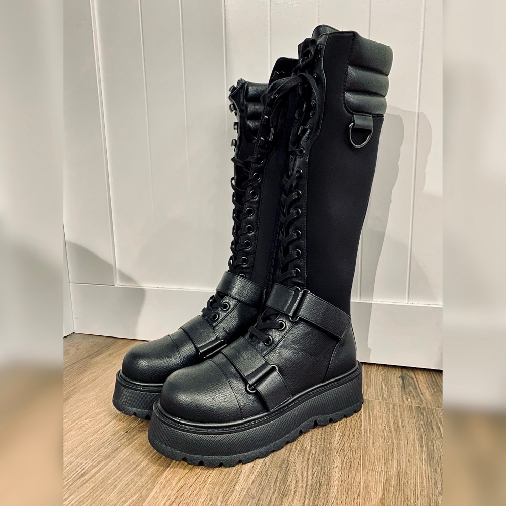 New with box Killstar Assimilator boots